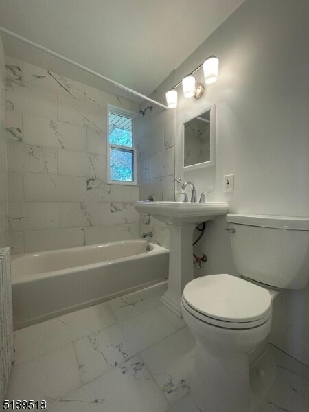 Building Photo - 16 Carpenter Terrace N