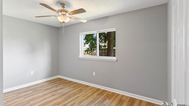 Building Photo - 826 Sherron Ave