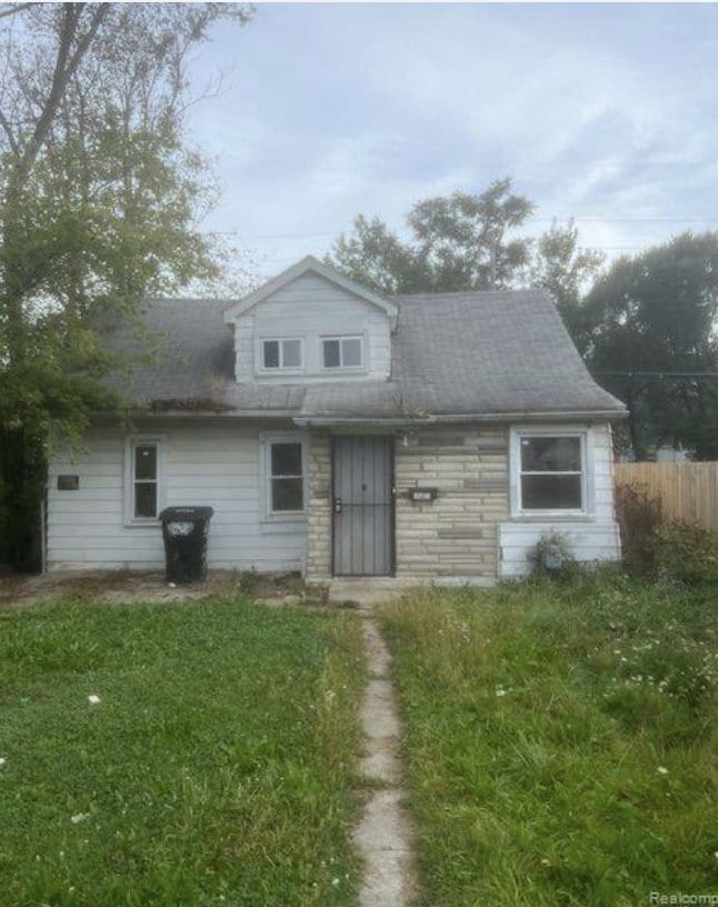 Building Photo - 15871 Fairmount Dr