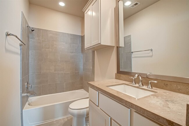 Building Photo - 4031 Bellefontaine St