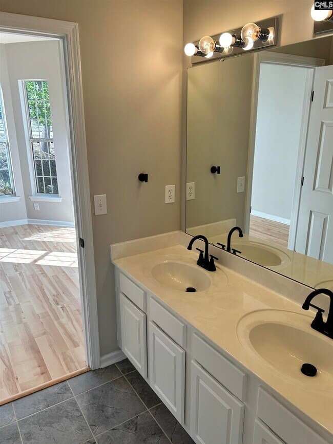 Building Photo - 480 Indigo Ridge Dr