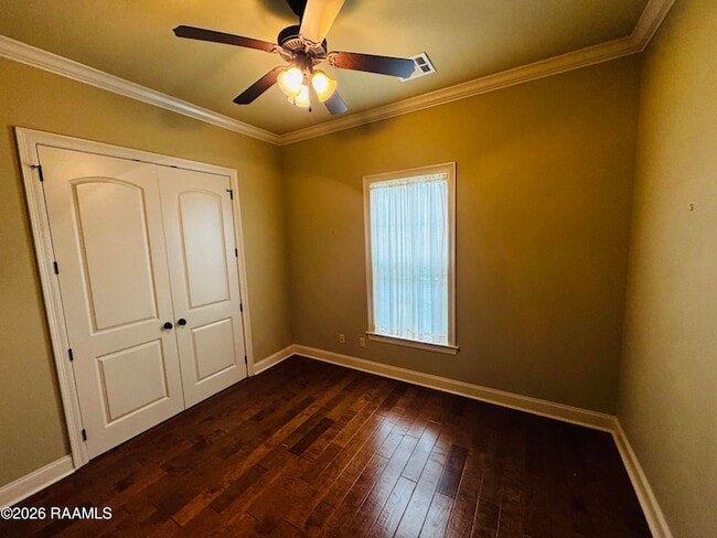 Building Photo - 106 Shadow Springs Dr