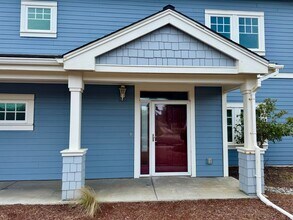 Building Photo - Single-Level 2BD/2BA in Face Rock Village – Bandon Beach Living Awaits