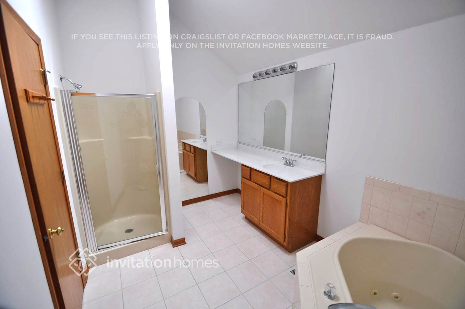 Building Photo - 1420 Lily Cache Ln