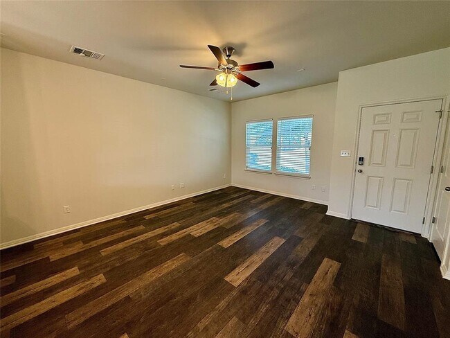 Building Photo - 4709 Giordano Dr