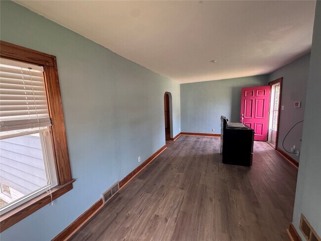 Building Photo - 1107 Bristow St