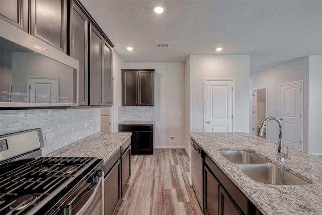 Building Photo - 128 Tucana St