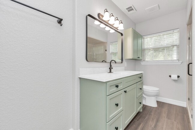 Building Photo - 1709 S Park