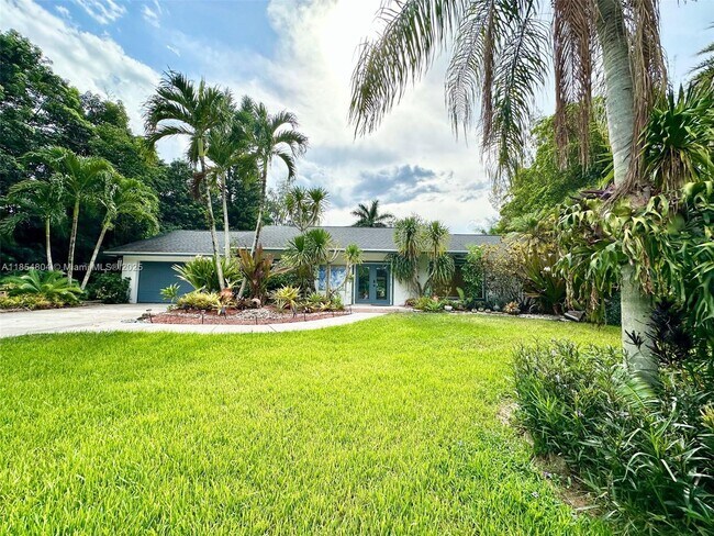 Building Photo - 4301 SW 101st Ave
