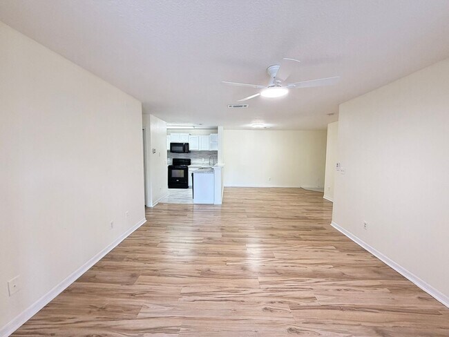 Building Photo - Condo for rent on SANDLAKE PRIVATE RESIDENCES