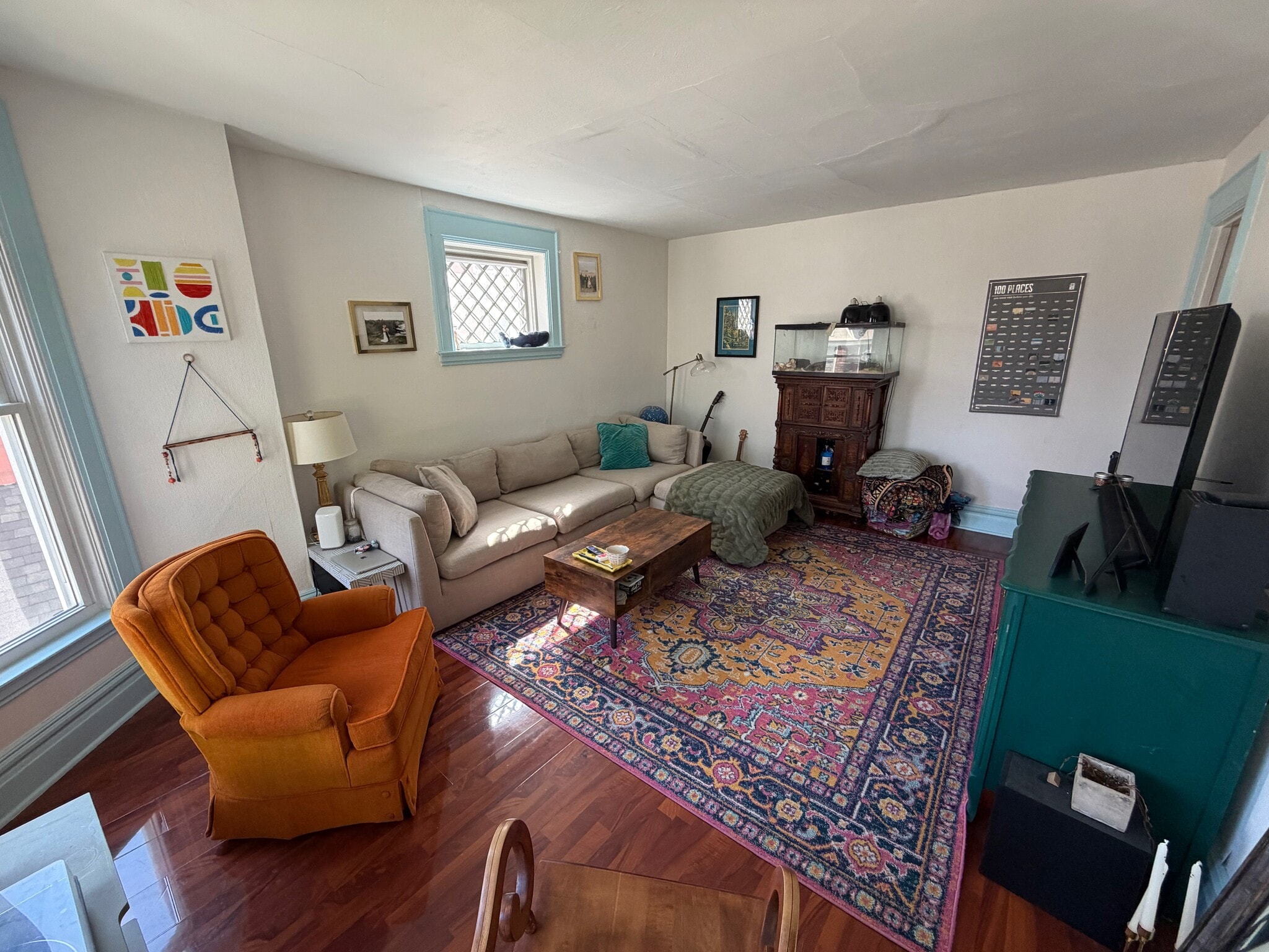 Living Room - 610 Parkwood St NE