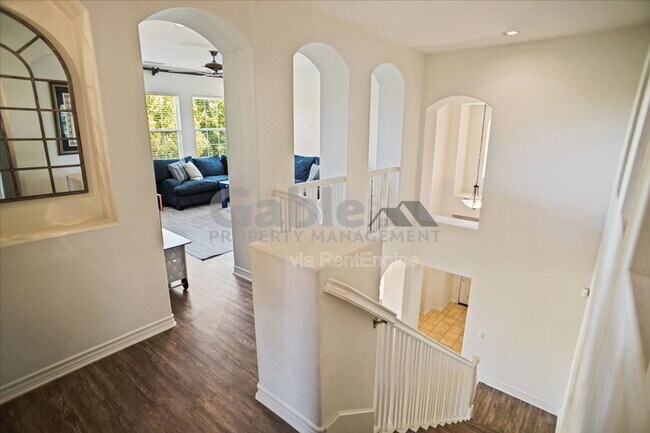 Building Photo - 26155 Lone Rock Ct