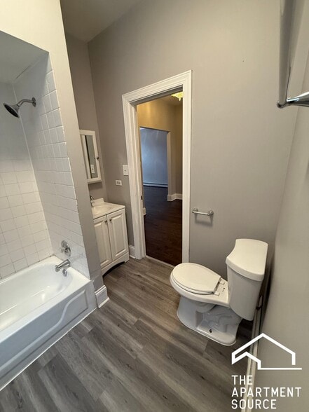 Building Photo - 368 E 59th St