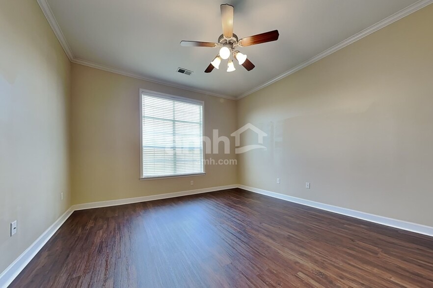 Building Photo - 375 Vaiden Ridge Dr N