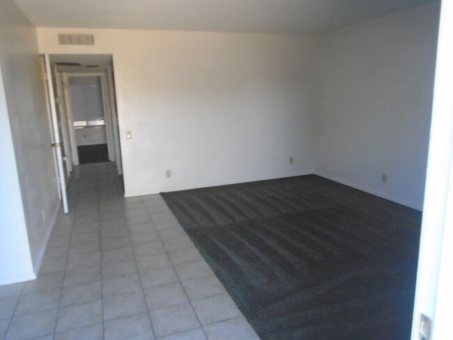 Building Photo - 3208 La Costa St