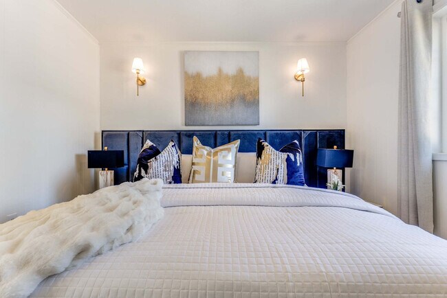 Building Photo - 220 Mitchell St