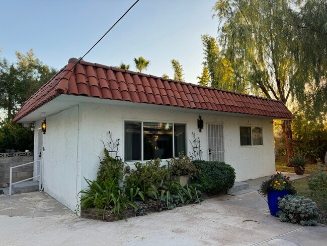 Building Photo - 5515 Sheila Ave