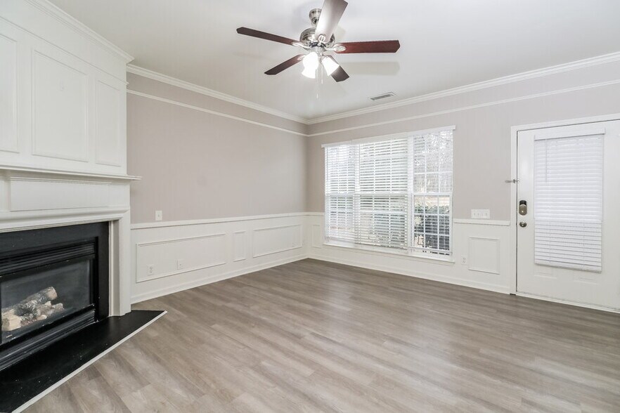 Building Photo - 11814 Nestar Pl