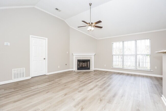 Building Photo - 2780 Shady Well