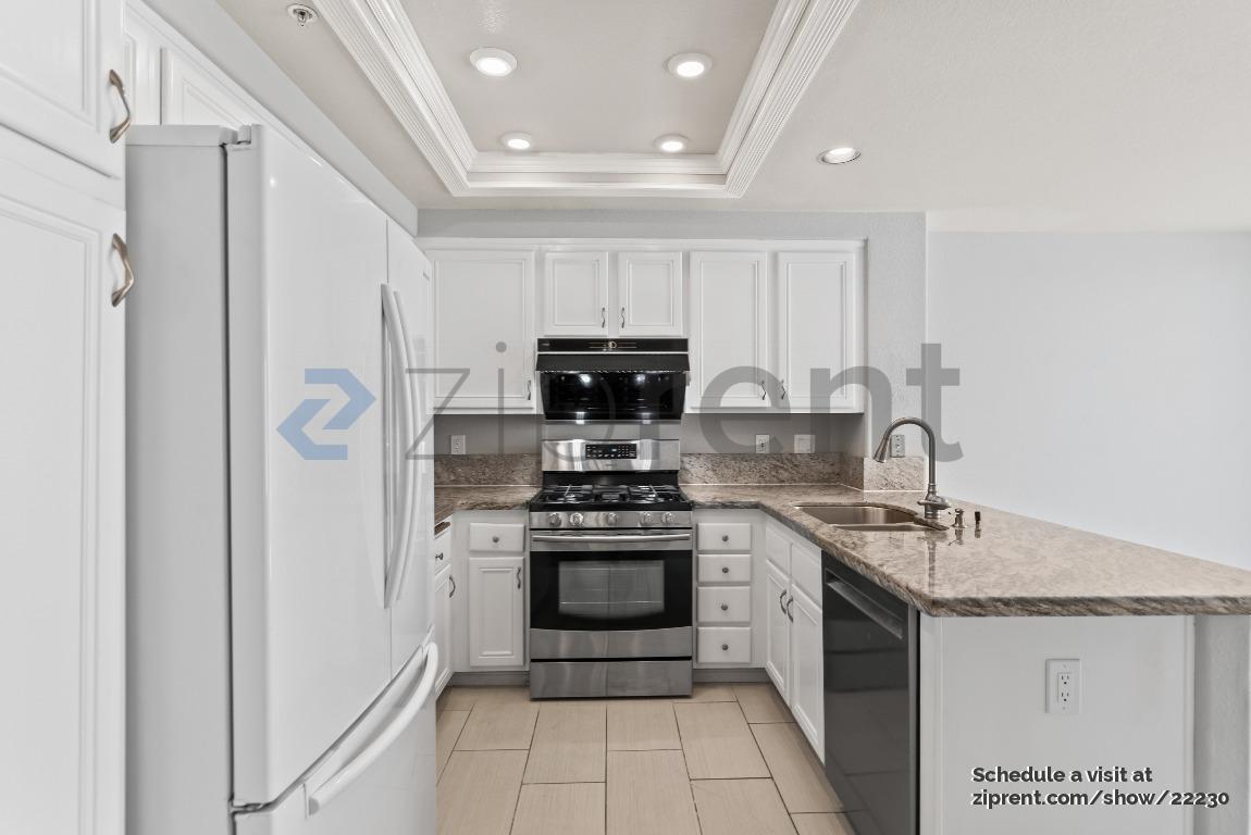 Building Photo - 437 Camille Cir