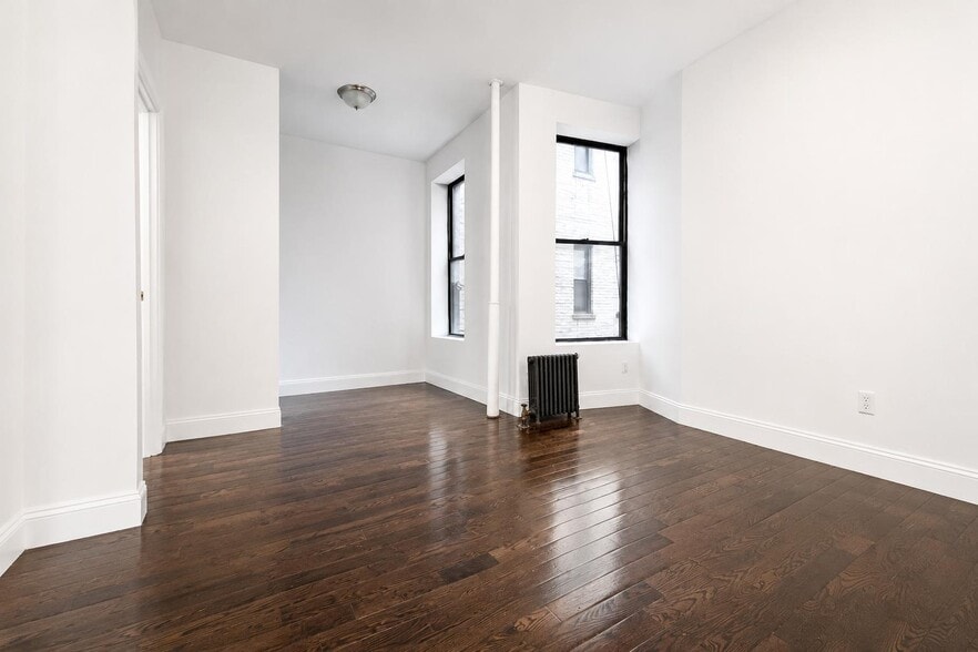 Building Photo - 529 W 151st St