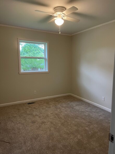 Bedroom - 512 Madison Ave
