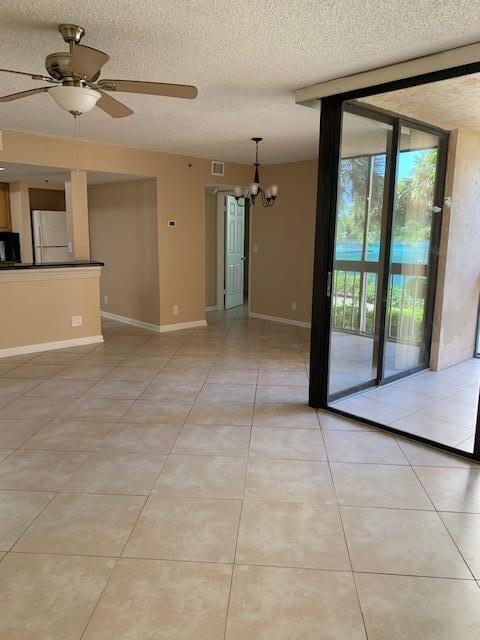 Building Photo - 955 Egret Cir