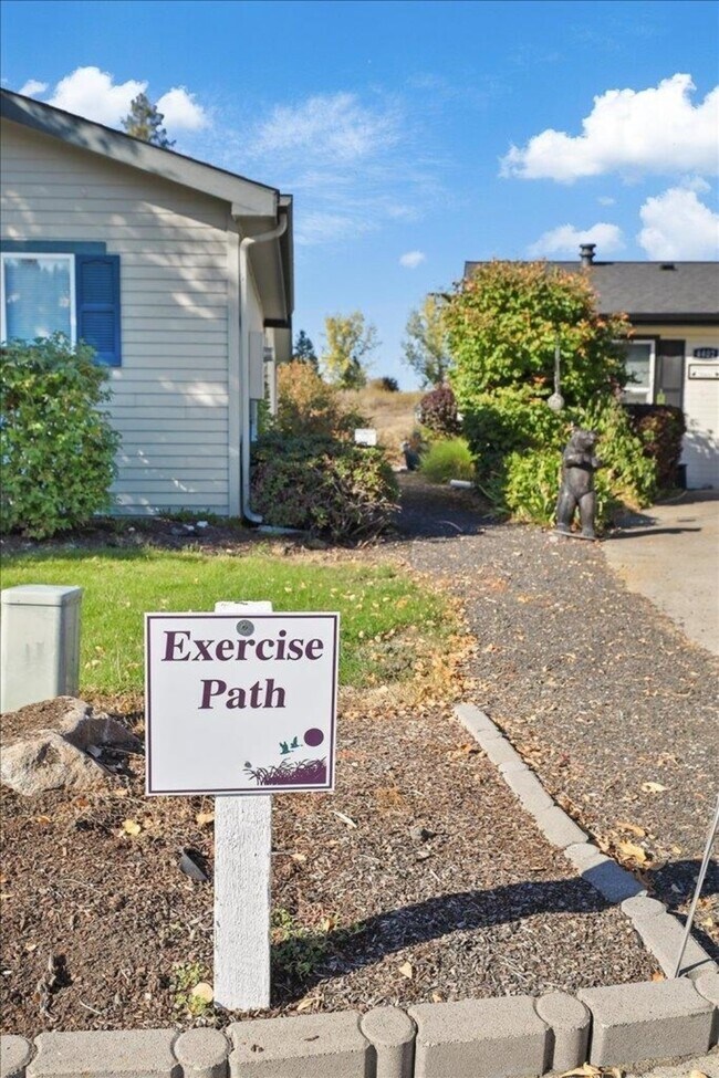 Building Photo - South Sunny Creek Circle