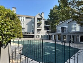 Building Photo - 126 Granville Ct