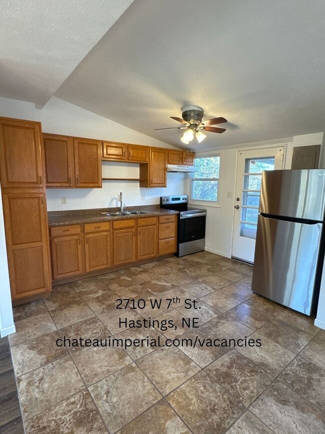 Building Photo - 2 bedroom 1 bathroom house