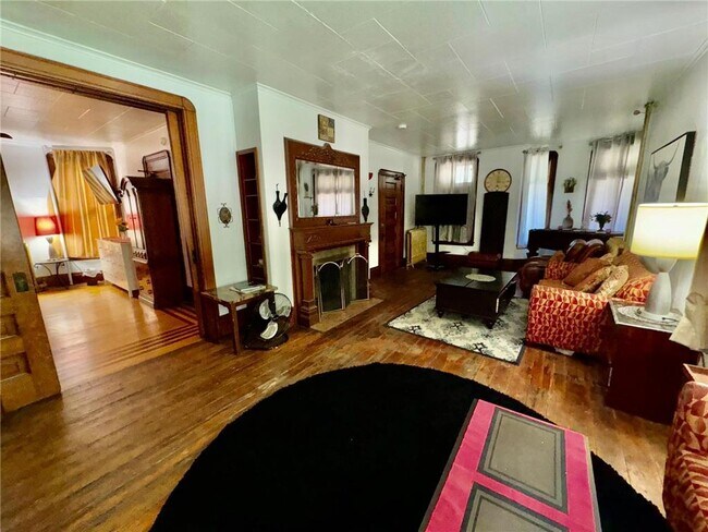 Building Photo - 1464 W Minnehaha Ave