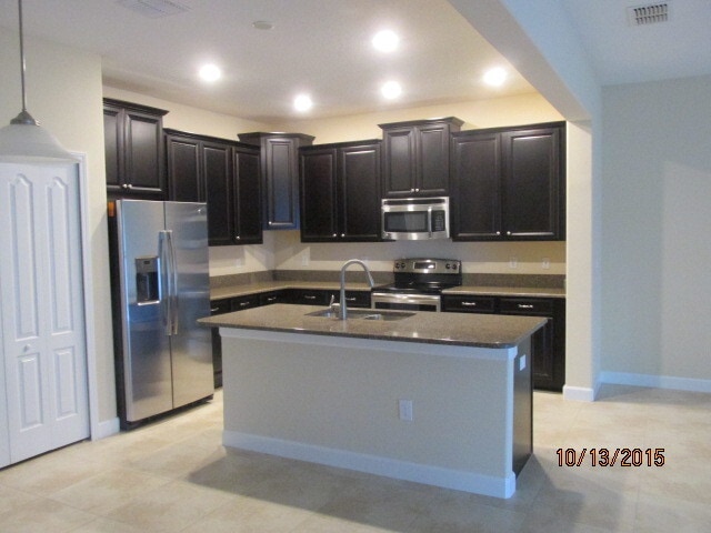 Building Photo - VALENCIA FLOOR PLAN, 4 BEDROOMS 3.5 BATHS ...
