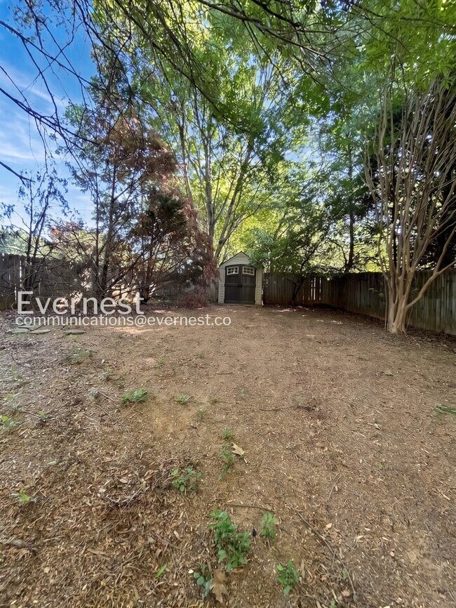 Building Photo - 3312 Northbrook Dr