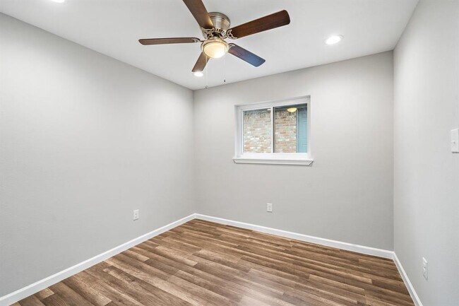 Building Photo - 3527 Willie Way