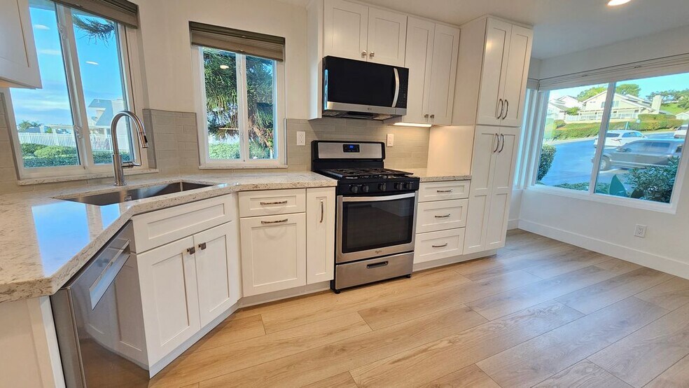 Building Photo - 6853 Shearwaters Dr