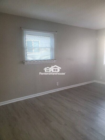 Building Photo - 10336 Durness Dr