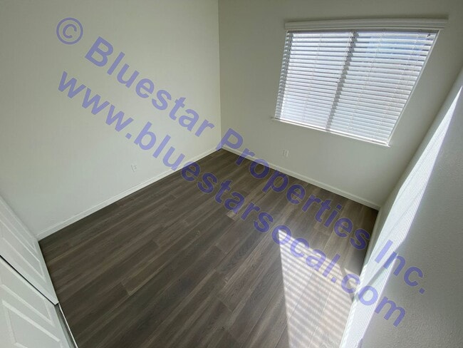 Building Photo - A MUST SEE!!! 3 Bedroom at Great Price!