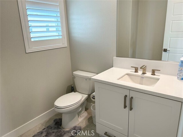 Building Photo - 109 Chorus