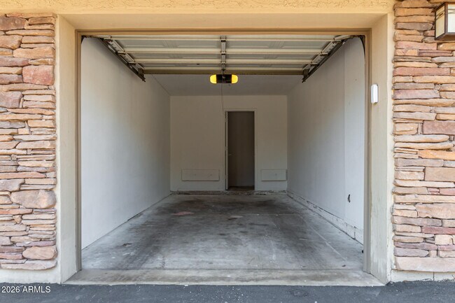 Building Photo - 1224 N 85th Pl