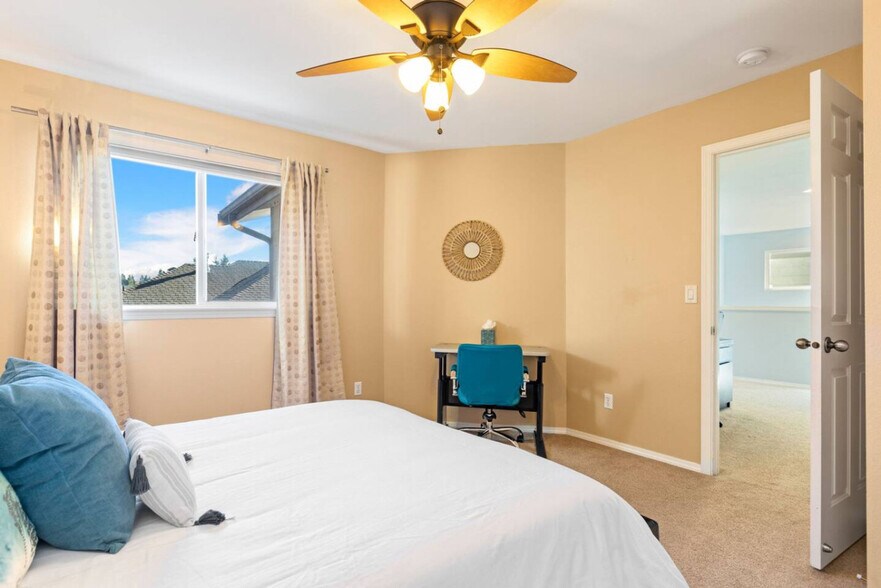 Building Photo - 13246 119th Ave NE