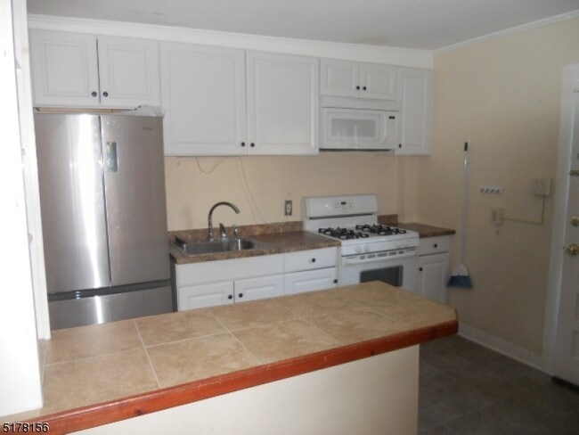 Building Photo - 50 Cedar Brook Rd