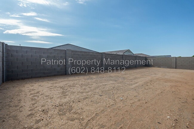 Building Photo - 18851 W Farmer Rd