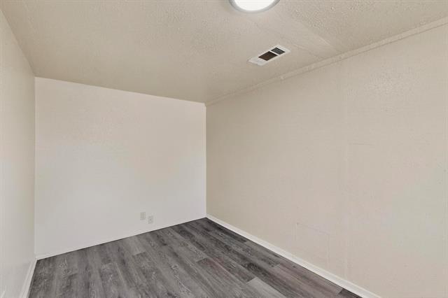 Building Photo - 310 Palm Oak Dr