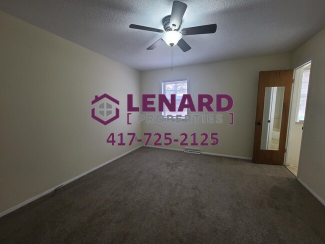 Building Photo - 1361 E Gretna St