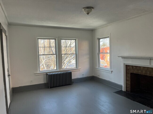 Building Photo - 252 Sisson Ave