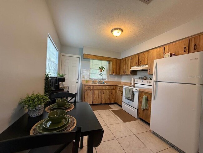 Building Photo - 10812 Hannaway Dr