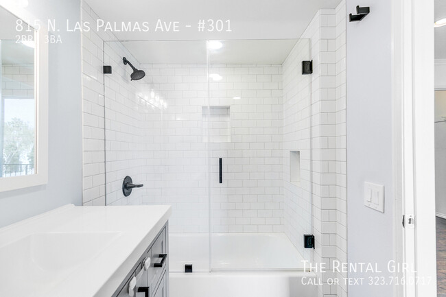 Building Photo - 815 N Las Palmas Ave