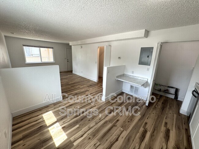 Building Photo - 6676 Provincial Dr