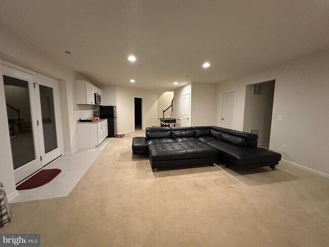 Building Photo - 24800 Beardgrass Pl