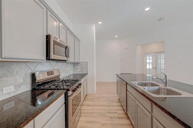 Building Photo - 3718 Whirling Wy